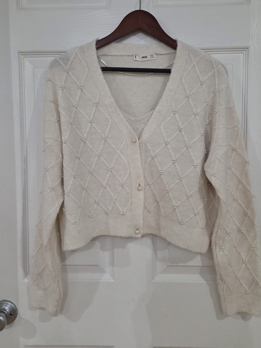 Mango Cream Pearl-Detail V-Neck Cropped Cardigan